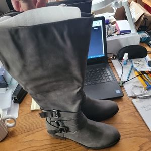 Woman's winter boots